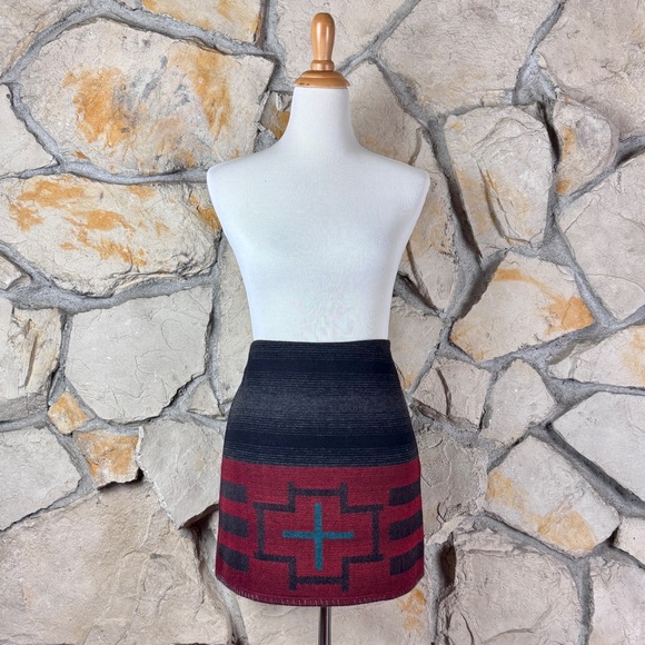 Ralph Lauren Rare c. 1990s Hopi Cross Wool Blanket Mini Skirt Charcoal OmbréL